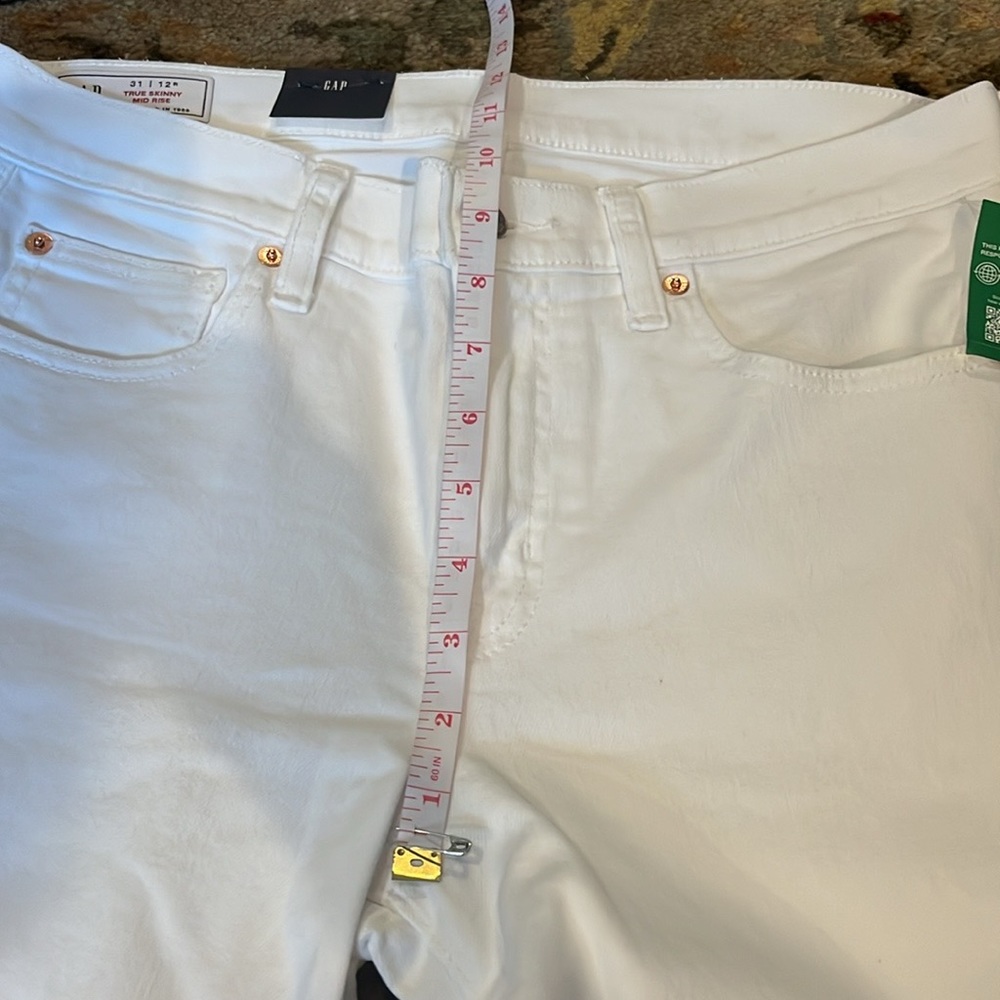 Gap 31 NWT